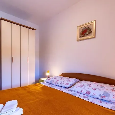 Davorka Apartment *